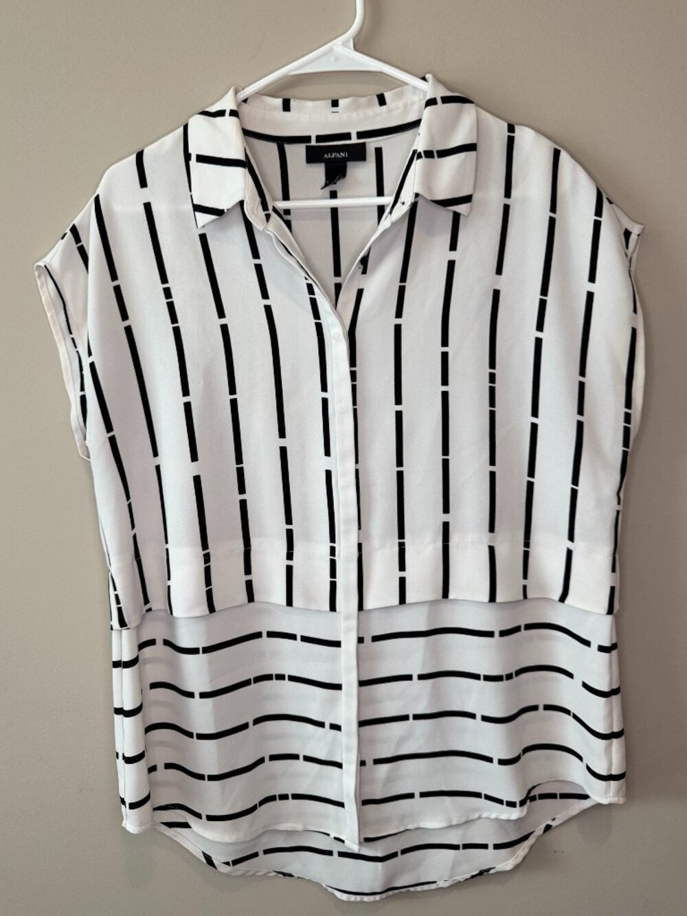 Alfani Button Up Short Sleeved Flowy Blouse Black and White